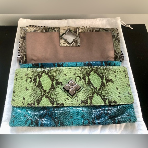 New BCBGMAXAZRIA BCBG Maxazria python snakeskin print leather clutch purse bag - Picture 3 of 9